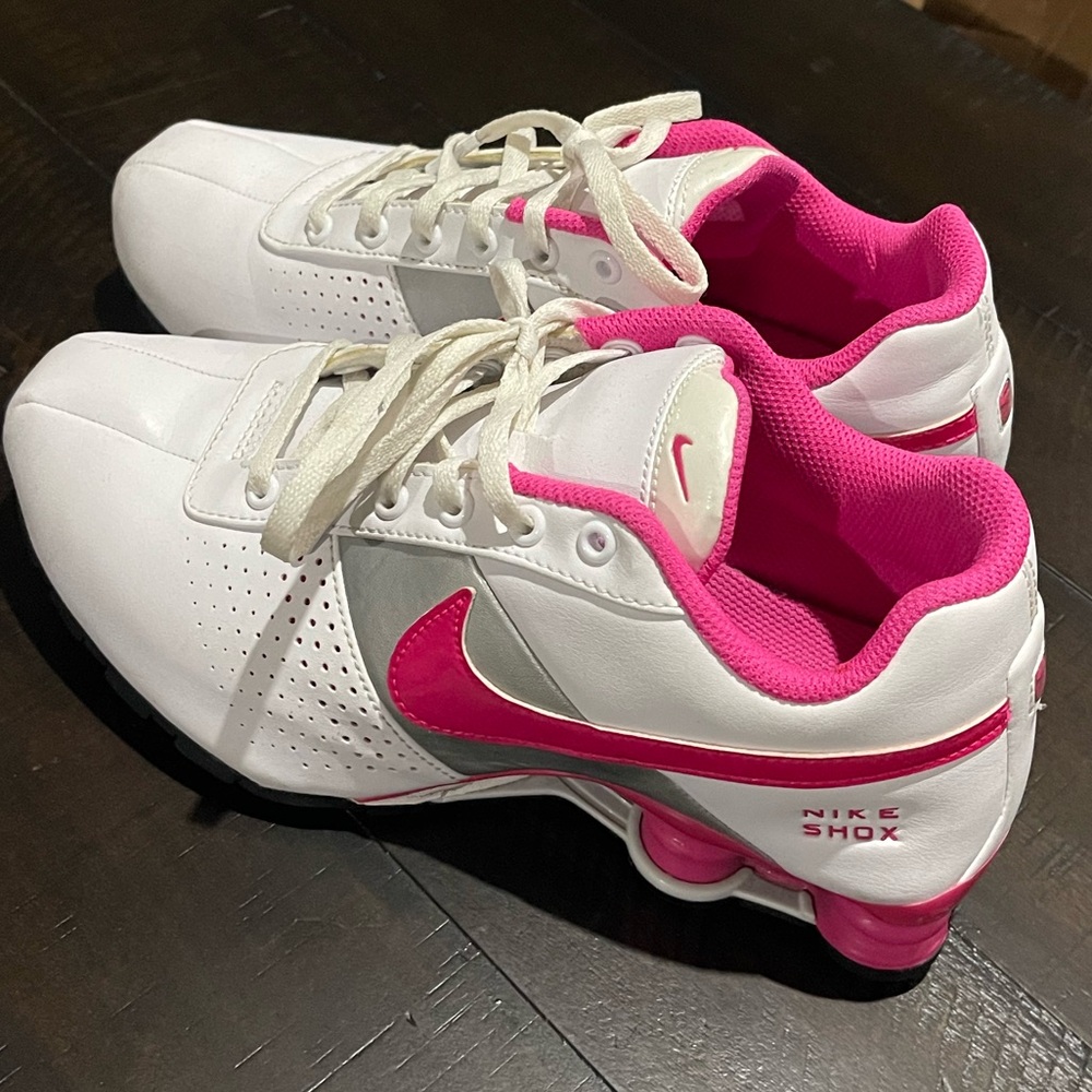 Nike Women's Athletic Shoes - White and Pink